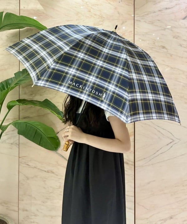 中丸　栞さんの「BEAMS WOMEN｜MACKINTOSH / HERIOT チェック 長傘」を使ったコーディネート