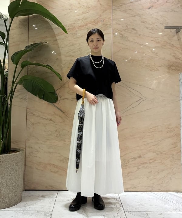 坂本 涼花さんの「BEAMS WOMEN｜モックネック ショート Tシャツ」を使ったコーディネート