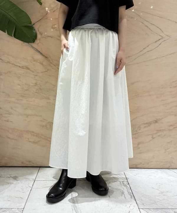 坂本 涼花さんの「BEAMS WOMEN｜モックネック ショート Tシャツ」を使ったコーディネート