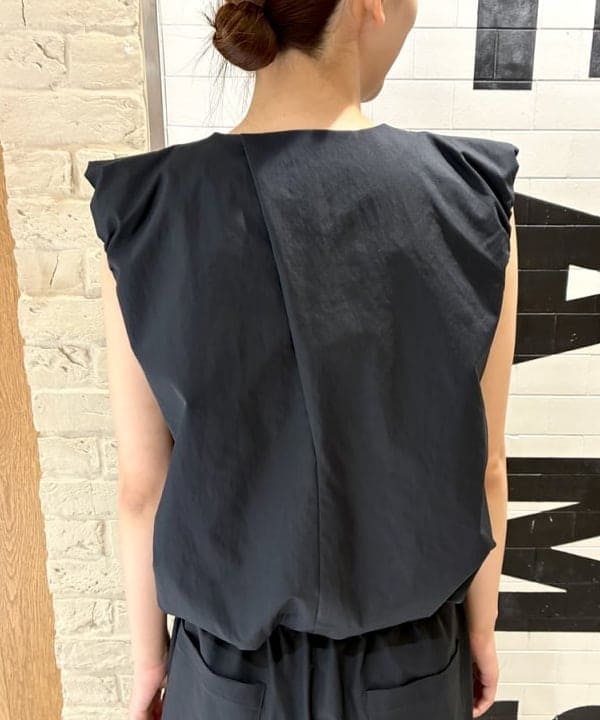 ヒライさんの「BEAMS WOMEN｜ドロスト タフタ パンツ」を使ったコーディネート