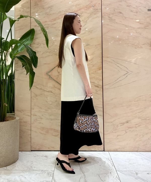 関 桂子さんの「BEAMS WOMEN｜AK+1 / 2WAY フレア ワンピース」を使ったコーディネート