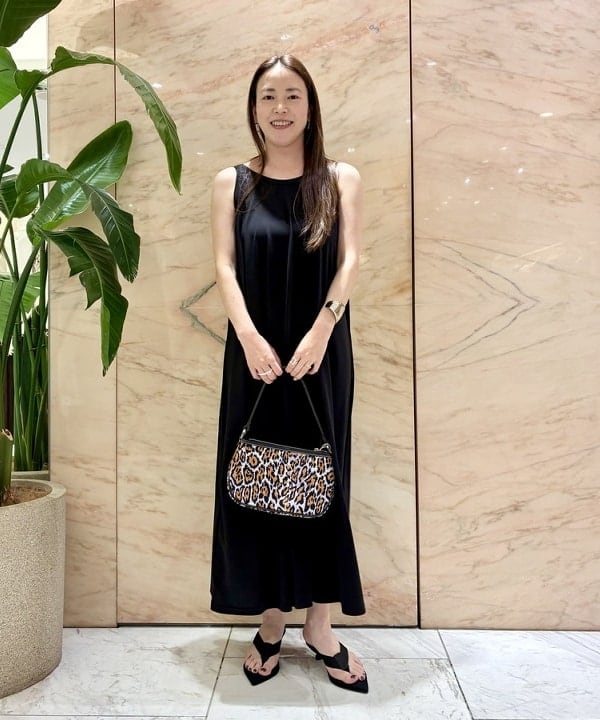 関 桂子さんの「BEAMS WOMEN｜AK+1 / 2WAY フレア ワンピース」を使ったコーディネート