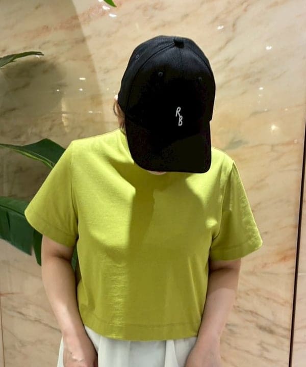 塚越 有紀さんの「BEAMS WOMEN｜AK+1 / ユーティリティ バッグ」を使ったコーディネート
