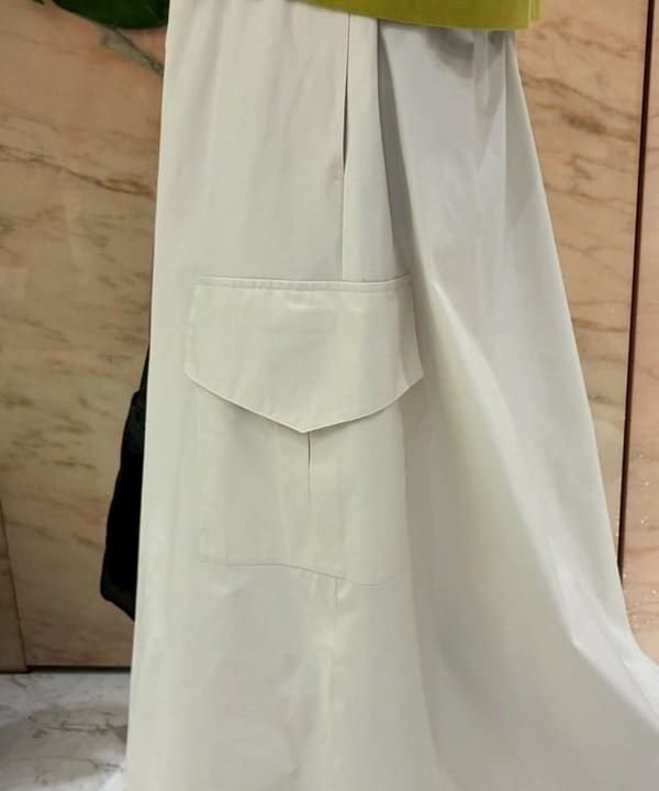 塚越 有紀さんの「BEAMS WOMEN｜AK+1 / ユーティリティ バッグ」を使ったコーディネート
