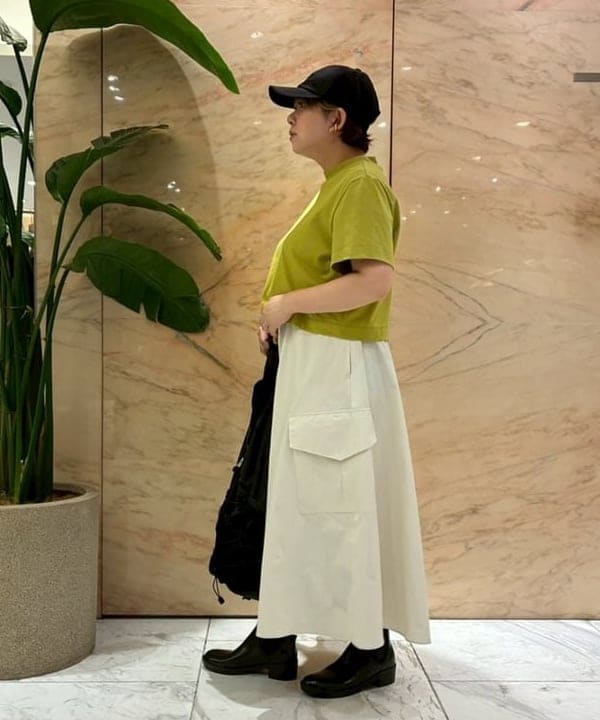 塚越 有紀さんの「BEAMS WOMEN｜AK+1 / ユーティリティ バッグ」を使ったコーディネート
