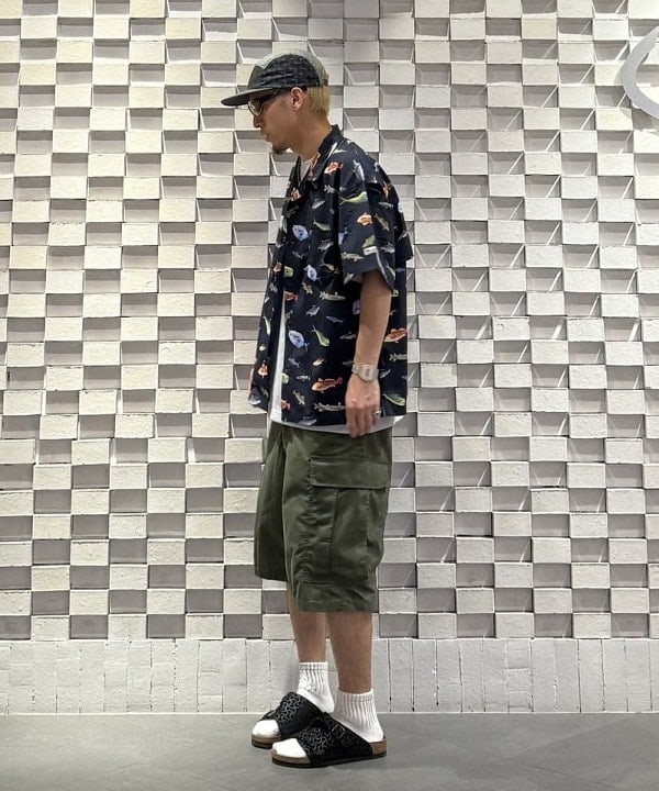 山本 泰紀さんの「BEAMS WOMEN｜【別注】Columbia / PFG 総柄シャツ」を使ったコーディネート