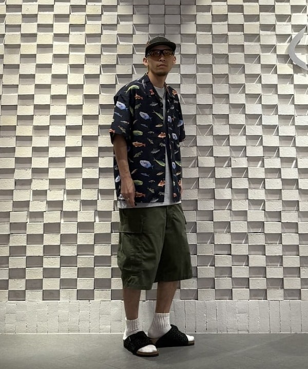 山本 泰紀さんの「BEAMS WOMEN｜【別注】Columbia / PFG 総柄シャツ」を使ったコーディネート