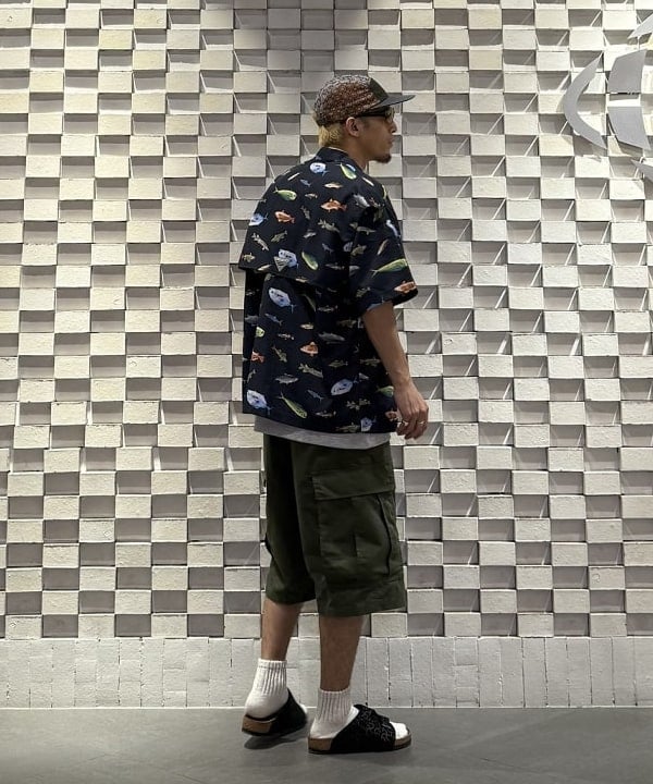 山本 泰紀さんの「BEAMS WOMEN｜【別注】Columbia / PFG 総柄シャツ」を使ったコーディネート