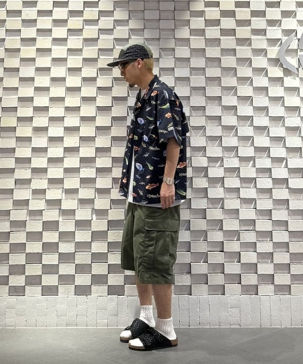 山本 泰紀さんの「BEAMS WOMEN｜【別注】Columbia / PFG 総柄シャツ」を使ったコーディネート
