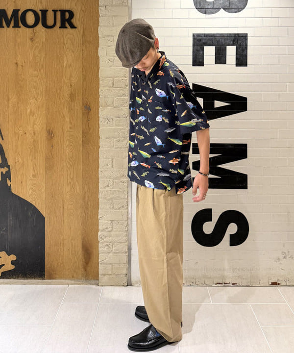 三宅 雄平さんの「BEAMS WOMEN｜【別注】Columbia / PFG 総柄シャツ」を使ったコーディネート