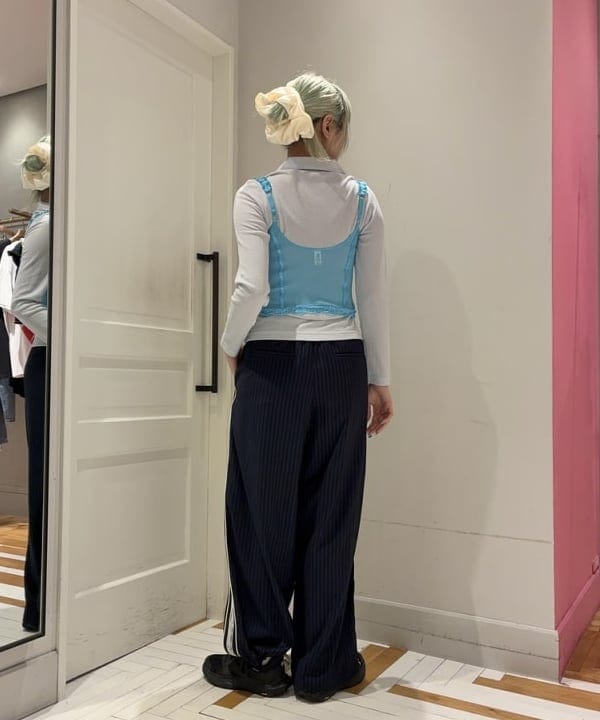 はっとりさんの「BEAMS WOMEN｜【別注】FRED PERRY / ロングスリーブ ボタン ポロシャツ」を使ったコーディネート