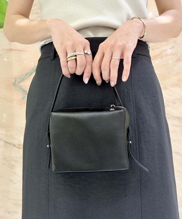 AONO SHIKAMAさんの「BEAMS WOMEN｜AK+1 / フロント 切り替え スカート」を使ったコーディネート