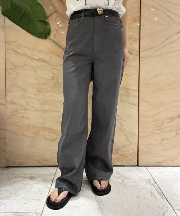 坂本 涼花さんの「BEAMS WOMEN｜【別注】NOMADIS / for Dog Lovers Tシャツ」を使ったコーディネート