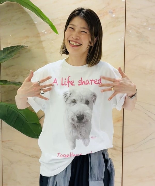 岩沢 珠代さんの「BEAMS WOMEN｜【別注】NOMADIS / for Dog Lovers Tシャツ」を使ったコーディネート