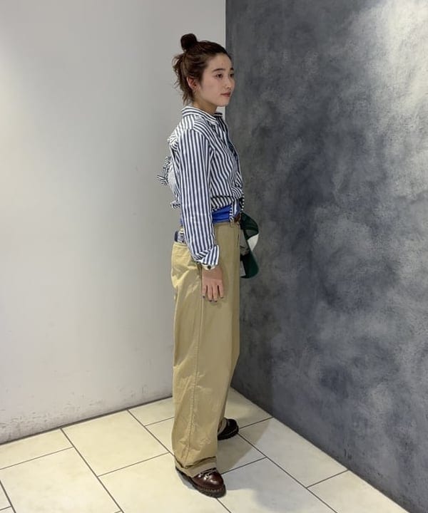 モモさんの「BEAMS WOMEN｜ロンドン ストライプ ボタンダウン シャツ」を使ったコーディネート