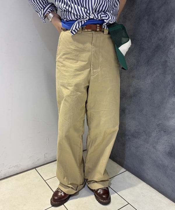 モモさんの「BEAMS WOMEN｜ロンドン ストライプ ボタンダウン シャツ」を使ったコーディネート