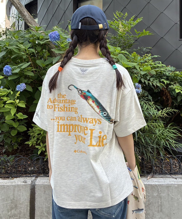 ばるたんさんの「BEAMS WOMEN｜【別注】Columbia / グラフィック Tシャツ」を使ったコーディネート