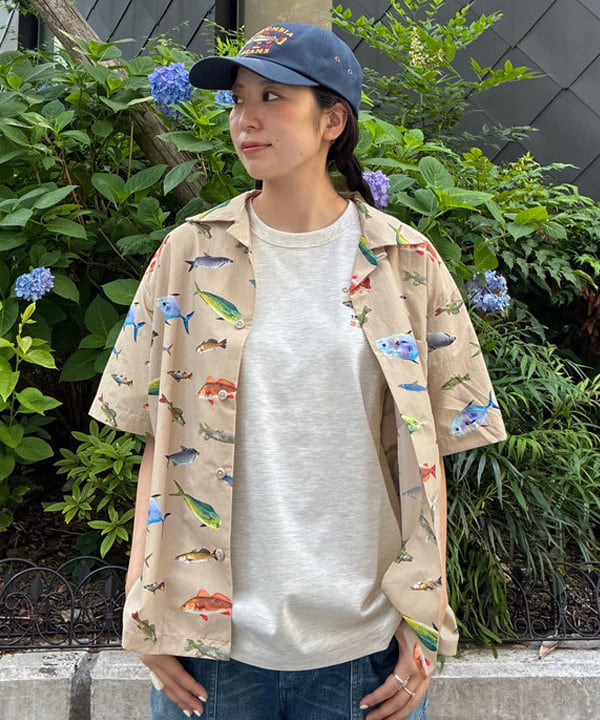 ばるたんさんの「BEAMS WOMEN｜【別注】Columbia / グラフィック Tシャツ」を使ったコーディネート