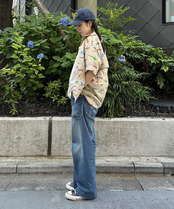 ばるたんさんの「BEAMS WOMEN｜【別注】Columbia / グラフィック Tシャツ」を使ったコーディネート