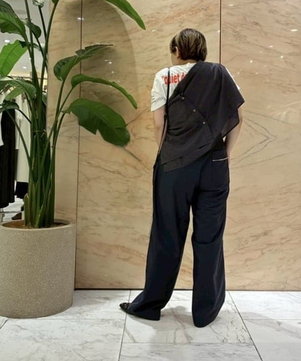 塚越 有紀さんの「BEAMS WOMEN｜KHADI オーバー ショート シャツ」を使ったコーディネート