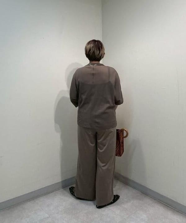 塚越 有紀さんの「BEAMS WOMEN｜A VACATION / BREAD M PAISLEY トートバッグ」を使ったコーディネート