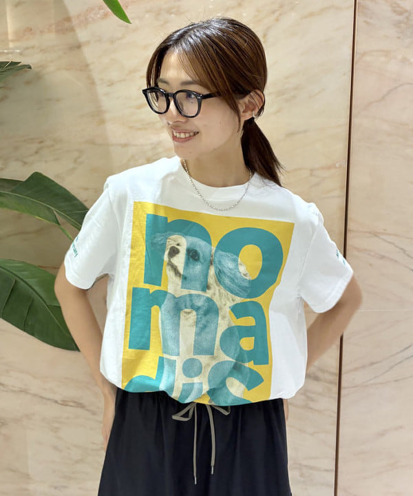 茂野 真楓さんの「BEAMS WOMEN｜【別注】NOMADIS / for Dog Lovers Tシャツ」を使ったコーディネート