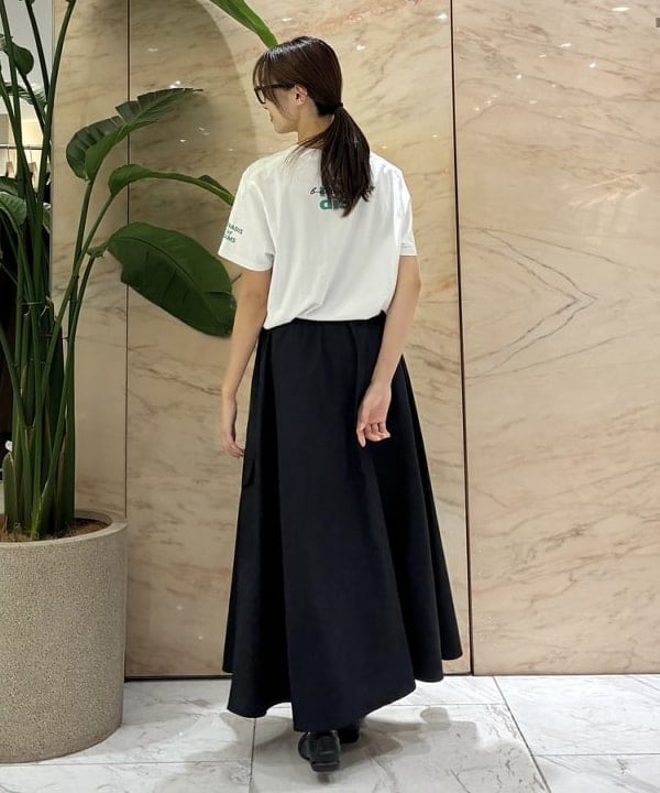 茂野 真楓さんの「BEAMS WOMEN｜【別注】NOMADIS / for Dog Lovers Tシャツ」を使ったコーディネート