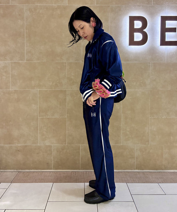 奥村 映里子さんの「Jenny Lemons / Large Hair Claw Clip」を使ったコーディネート