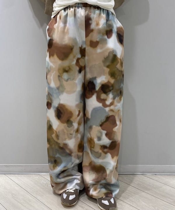 菜月さんの「BEAMS WOMEN｜AK+1 / コットンシルク ギンガム シャツ」を使ったコーディネート