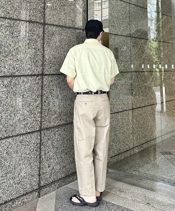 吉田 洸輝さんの「BEAMS WOMEN｜BEAMS PLUS｜2 Pleats Tapered Twill｜メンズ  チノパン｜オールシーズン」を使ったコーディネート