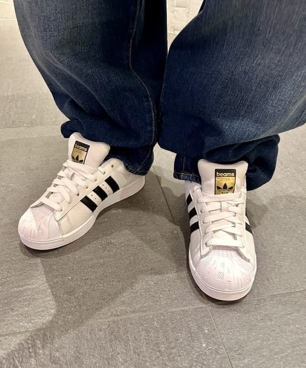 Shutoさんの「BEAMS WOMEN｜adidas / アーカイブカラーエンジニアードジャージ」を使ったコーディネート
