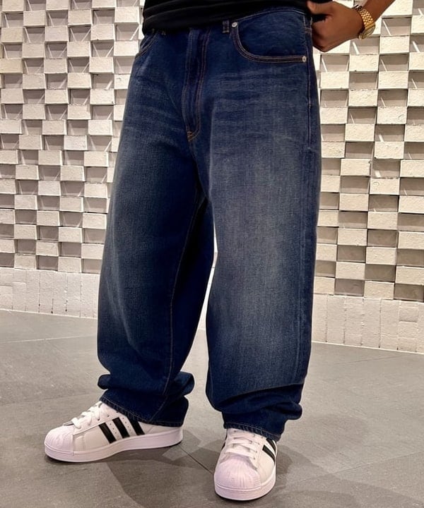 Shutoさんの「BEAMS WOMEN｜adidas / アーカイブカラーエンジニアードジャージ」を使ったコーディネート