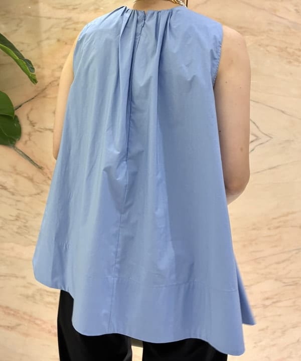 越智 里美さんの「BEAMS WOMEN｜ワイド ヘム ギャザー ノースリーブ ブラウス」を使ったコーディネート