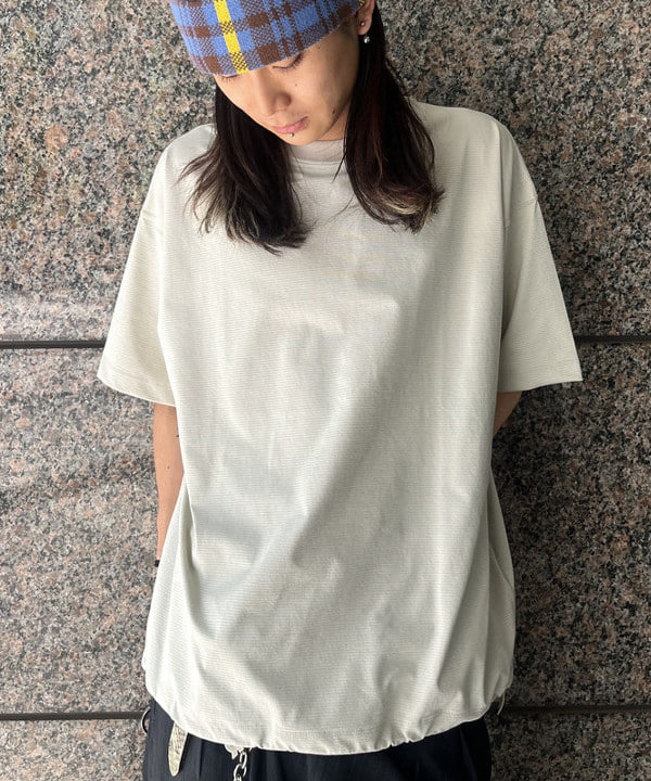 菊田 悠さんの「BEAMS WOMEN｜マイクロ ボーダー Tシャツ【ワイドフィット】」を使ったコーディネート