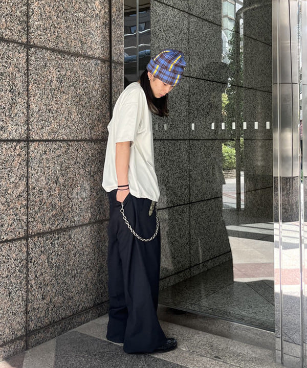 菊田 悠さんの「BEAMS WOMEN｜マイクロ ボーダー Tシャツ【ワイドフィット】」を使ったコーディネート