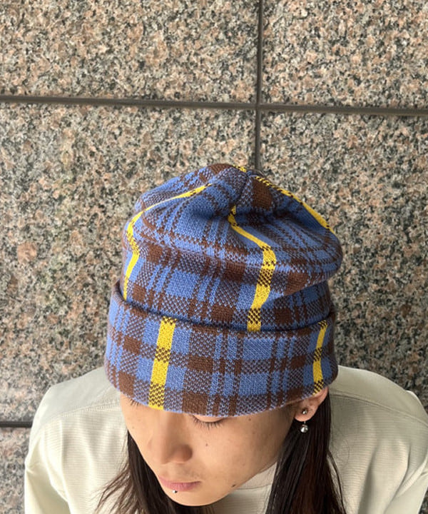 菊田 悠さんの「BEAMS WOMEN｜マイクロ ボーダー Tシャツ【ワイドフィット】」を使ったコーディネート