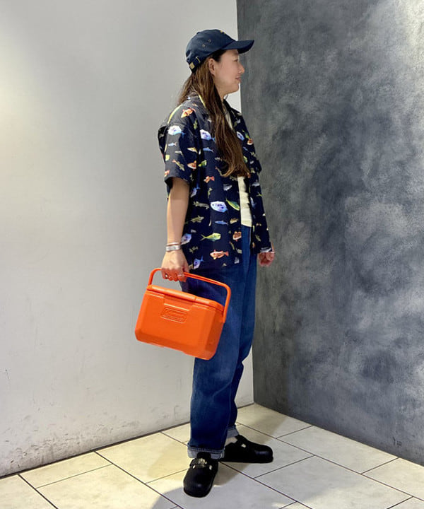 サイトウ　トモミさんの「BEAMS WOMEN｜【別注】Columbia / PFG 総柄シャツ」を使ったコーディネート