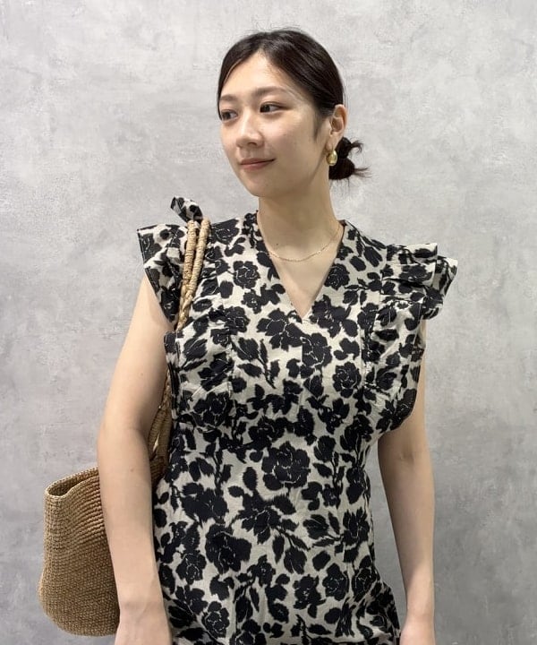 坂本 涼花さんの「BEAMS WOMEN｜MIORA / ラフィア トートバッグ」を使ったコーディネート