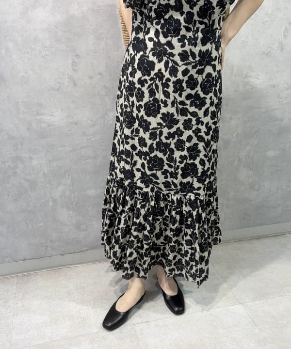 坂本 涼花さんの「BEAMS WOMEN｜MIORA / ラフィア トートバッグ」を使ったコーディネート
