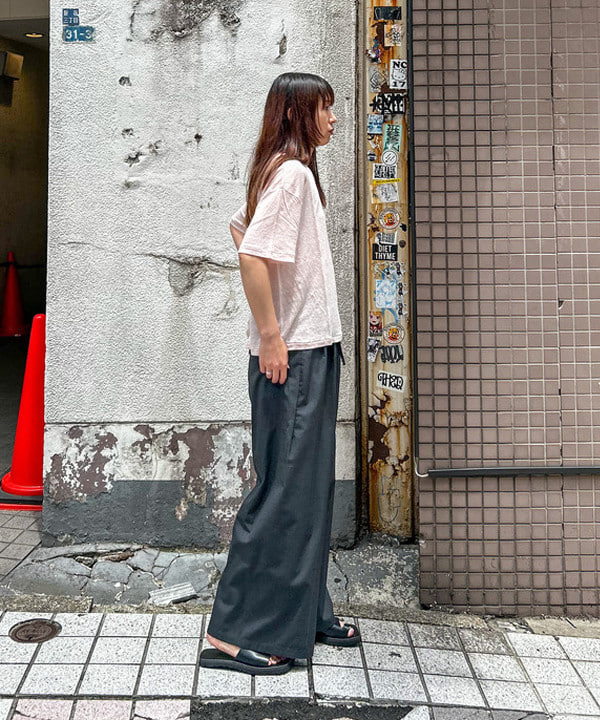 marieさんの「BEAMS WOMEN｜ベルギー リネン ショートスリーブ＜イージーケア＞」を使ったコーディネート