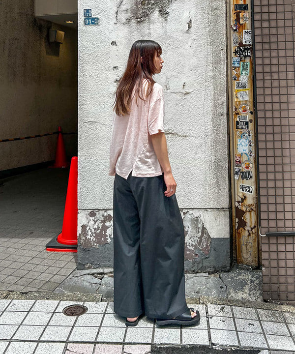 marieさんの「BEAMS WOMEN｜ベルギー リネン ショートスリーブ＜イージーケア＞」を使ったコーディネート