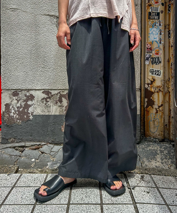 marieさんの「BEAMS WOMEN｜ベルギー リネン ショートスリーブ＜イージーケア＞」を使ったコーディネート