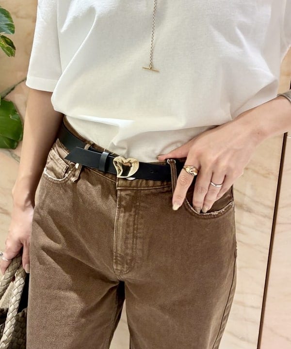 AONO SHIKAMAさんの「BEAMS WOMEN｜ショルダー スリット Tシャツ」を使ったコーディネート