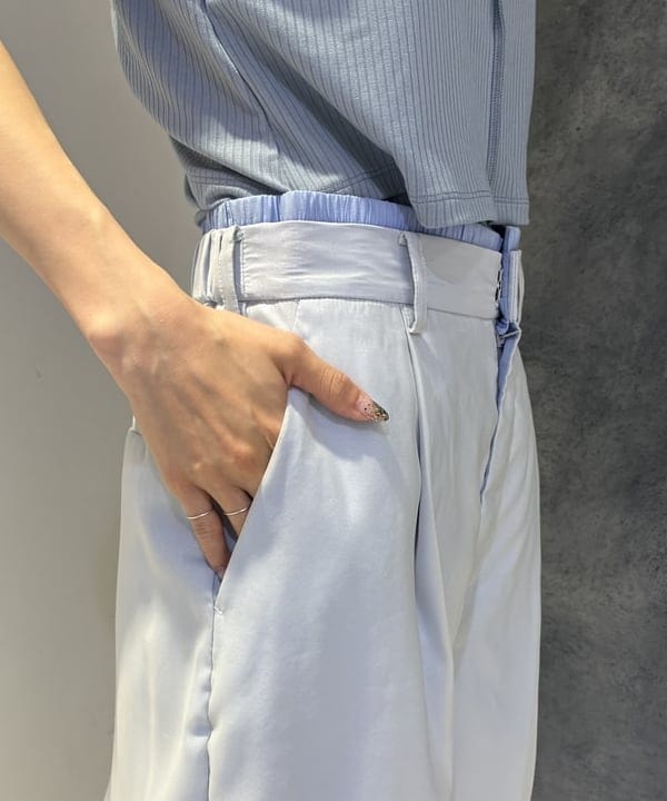 ササキさんの「BEAMS WOMEN｜カットアウト レイヤード ノースリーブ」を使ったコーディネート