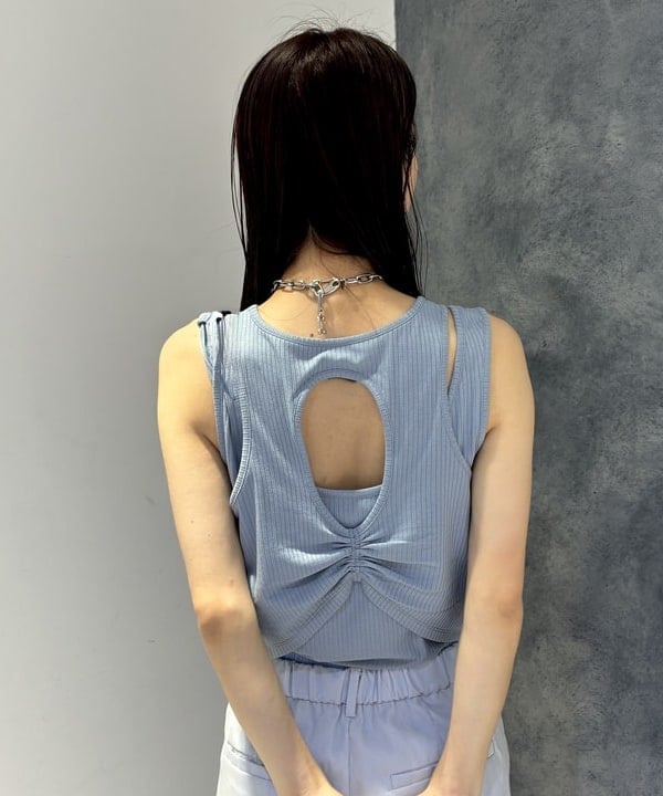 ササキさんの「BEAMS WOMEN｜カットアウト レイヤード ノースリーブ」を使ったコーディネート
