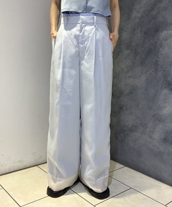 ササキさんの「BEAMS WOMEN｜カットアウト レイヤード ノースリーブ」を使ったコーディネート
