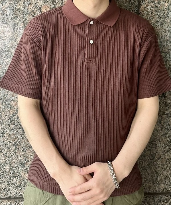 吉田 洸輝さんの「BEAMS WOMEN｜ショート リブ ポロシャツ【ワイドショートフィット】」を使ったコーディネート
