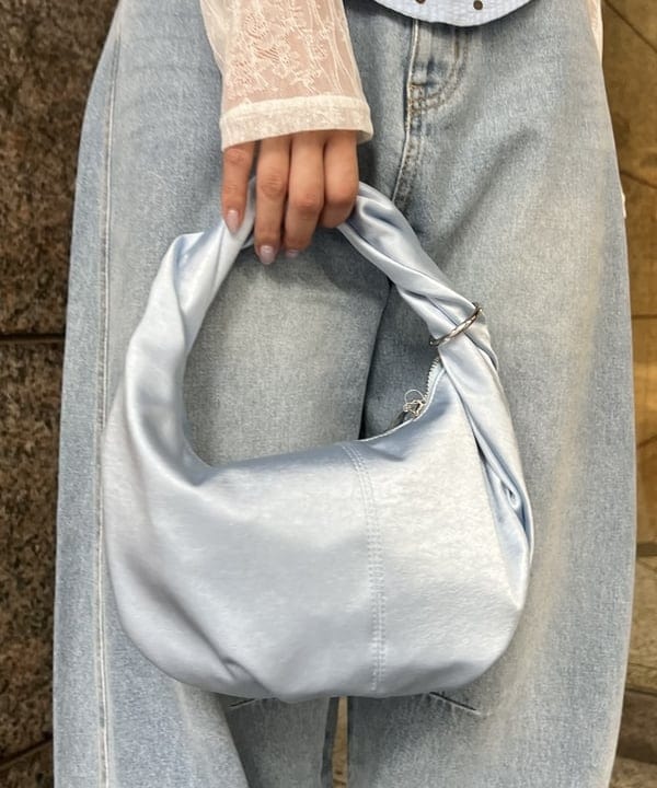 あさひさんの「BEAMS WOMEN｜デニム バレル パンツ」を使ったコーディネート