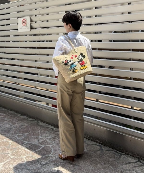 森川 夏衣さんの「BEAMS WOMEN｜オックスフォード ボタンダウン シャツ」を使ったコーディネート