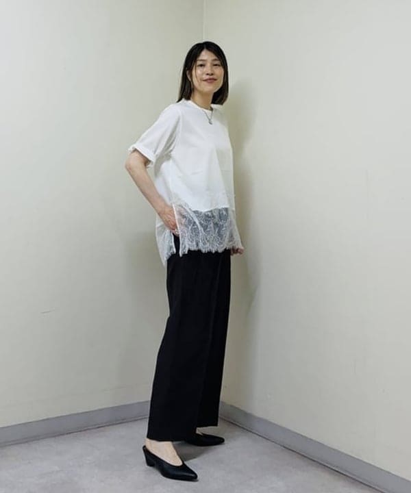 岩沢 珠代さんの「BEAMS WOMEN｜レース 切り替え Tシャツ」を使ったコーディネート
